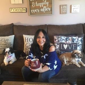 Meet your Posher, Camille